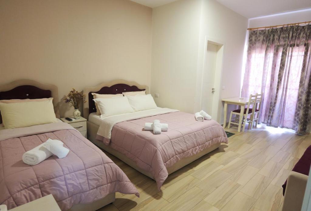 Hotel Vila Dedej Durrës Eksteriør bilde