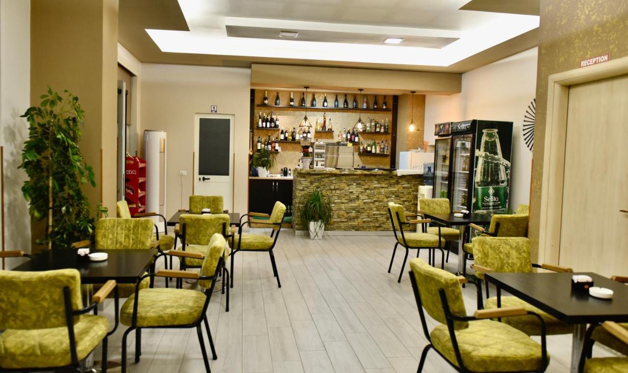 Hotel Vila Dedej Durrës Eksteriør bilde