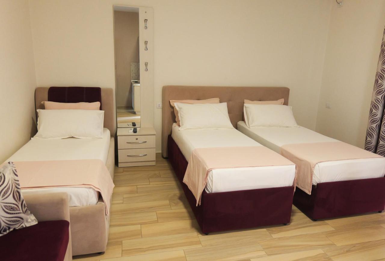 Hotel Vila Dedej Durrës Eksteriør bilde
