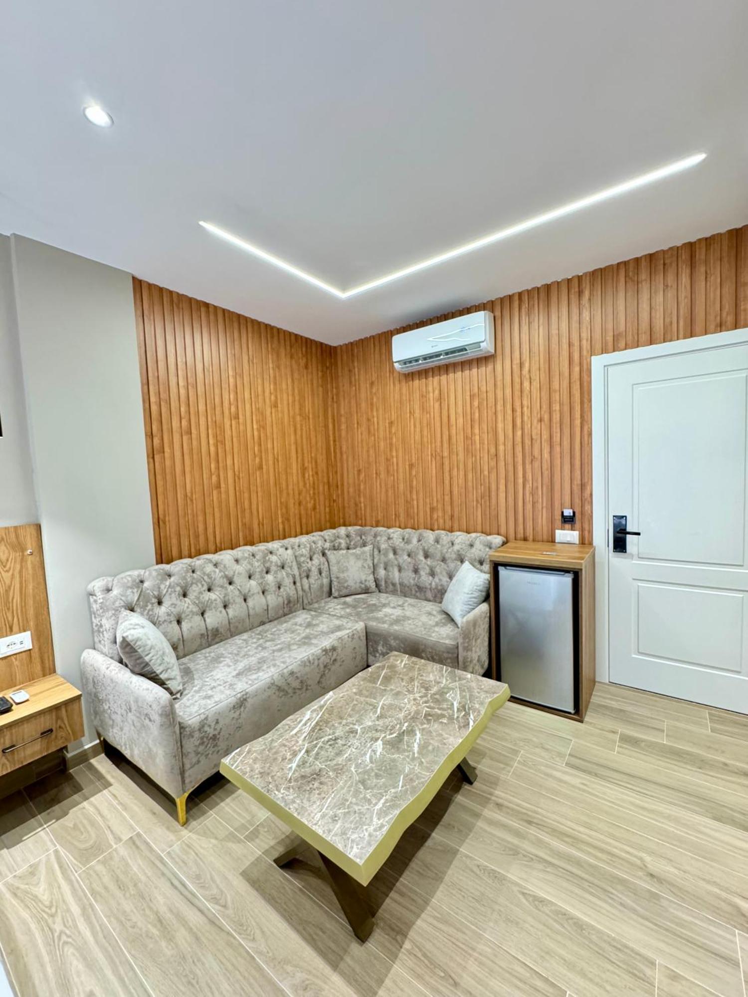 Hotel Vila Dedej Durrës Eksteriør bilde