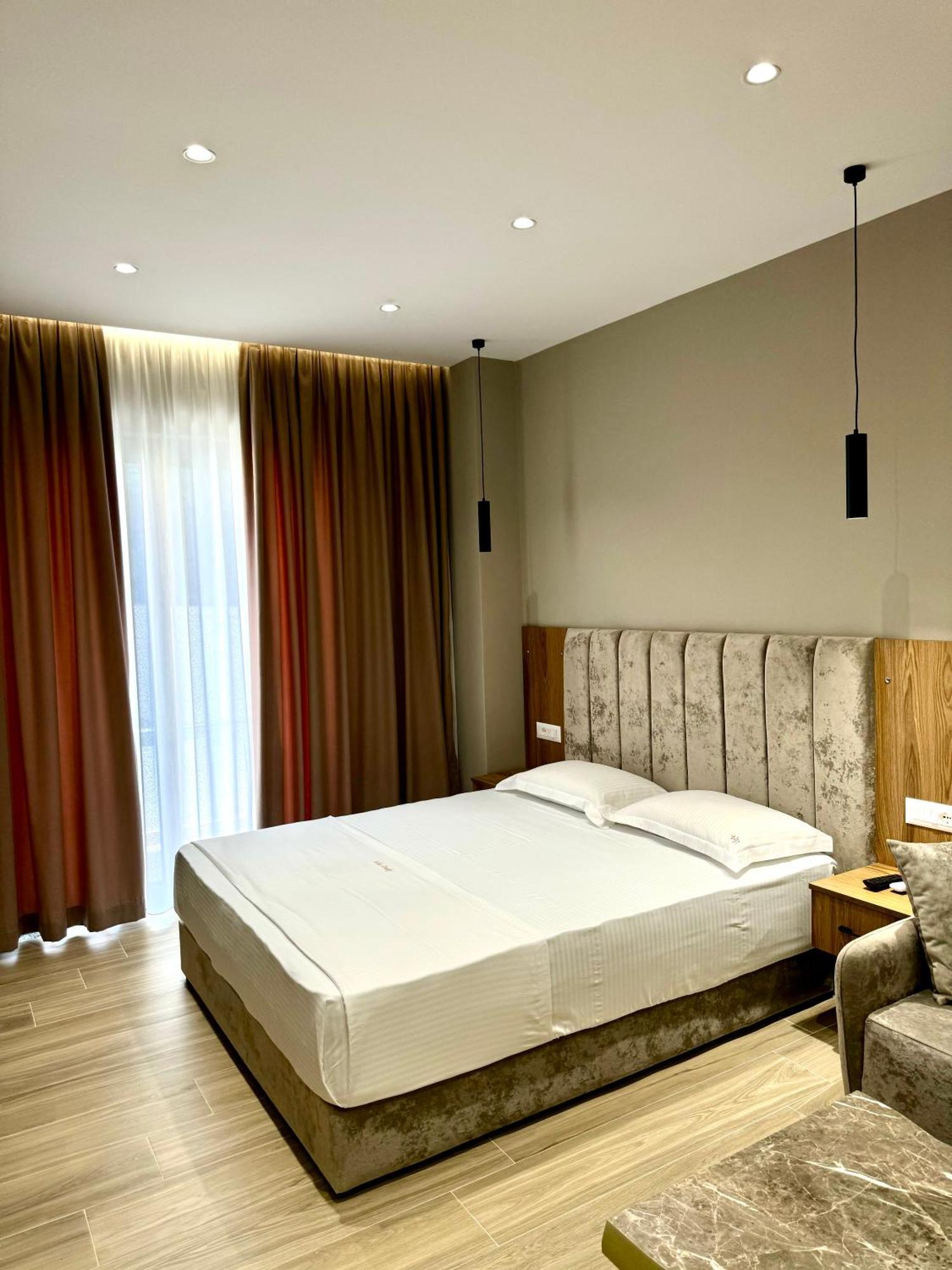 Hotel Vila Dedej Durrës Eksteriør bilde