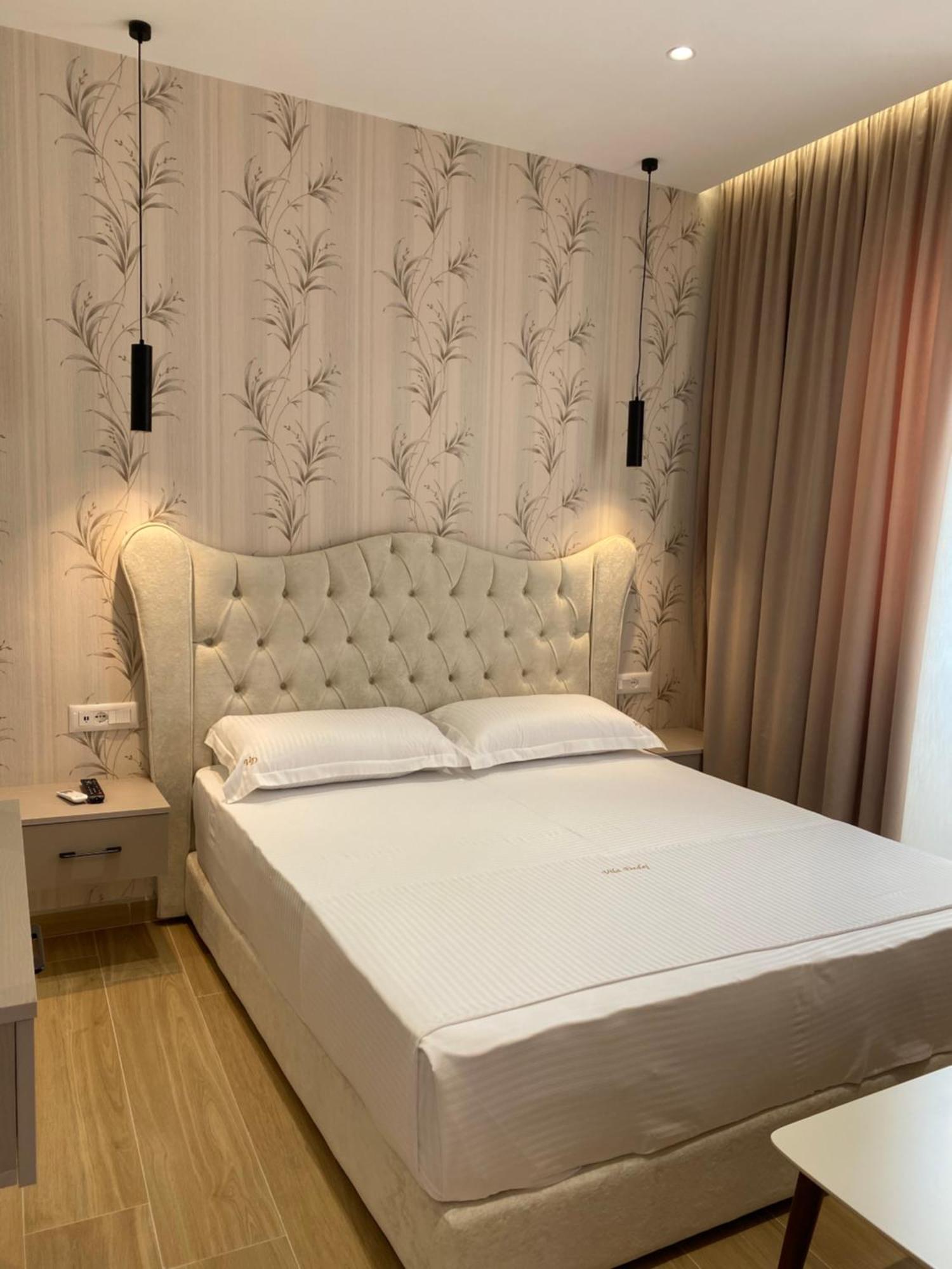 Hotel Vila Dedej Durrës Eksteriør bilde