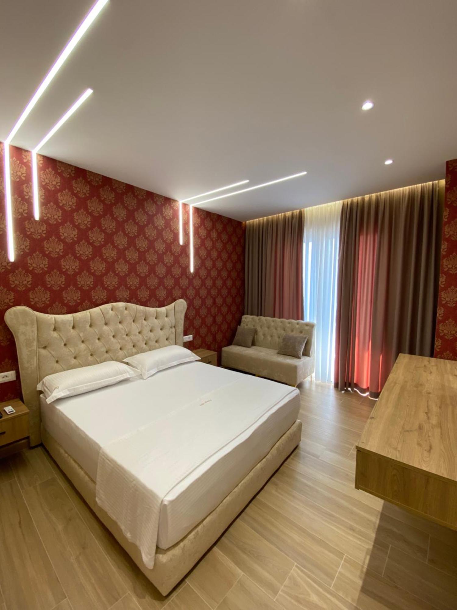 Hotel Vila Dedej Durrës Eksteriør bilde