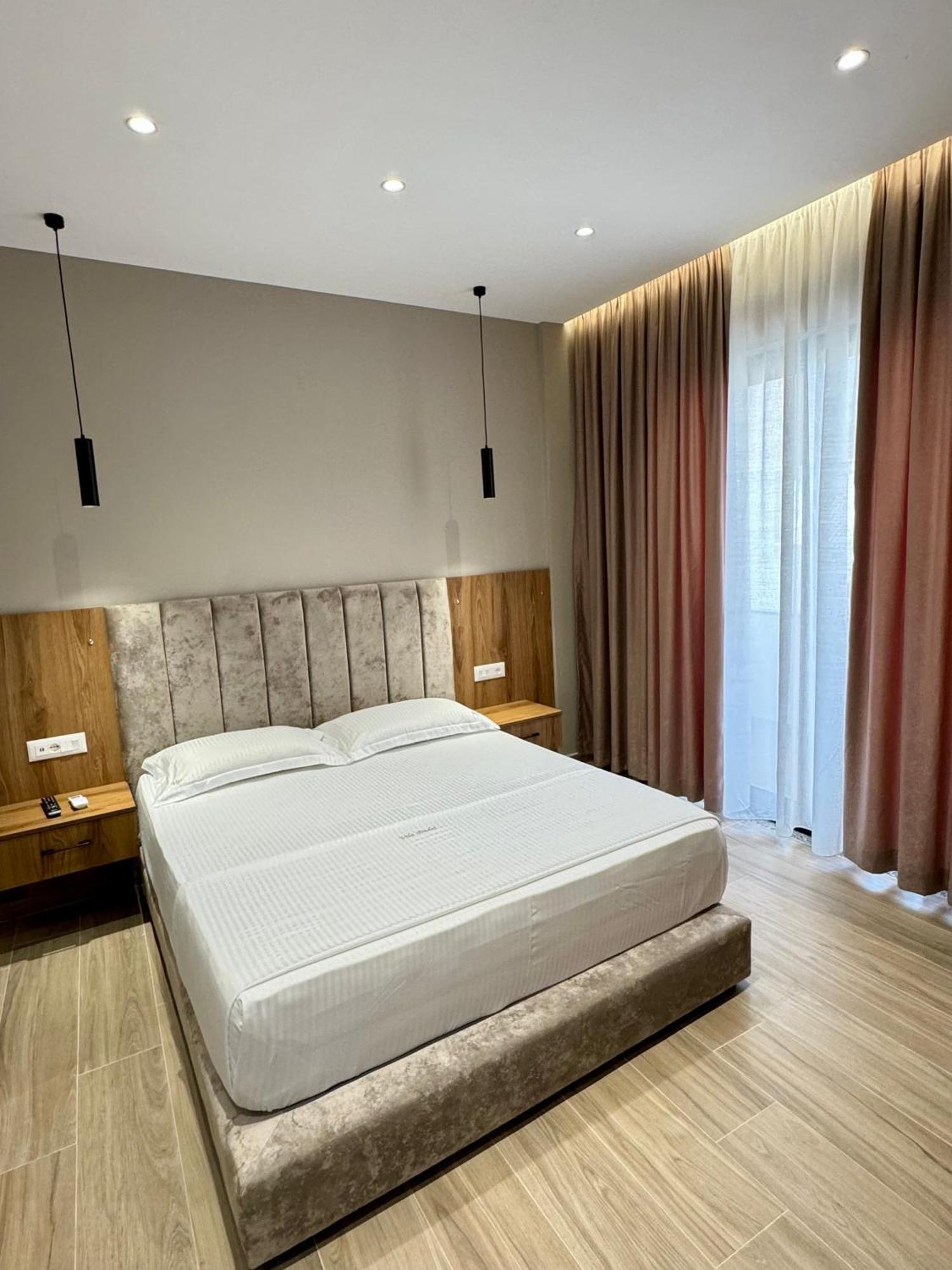 Hotel Vila Dedej Durrës Eksteriør bilde