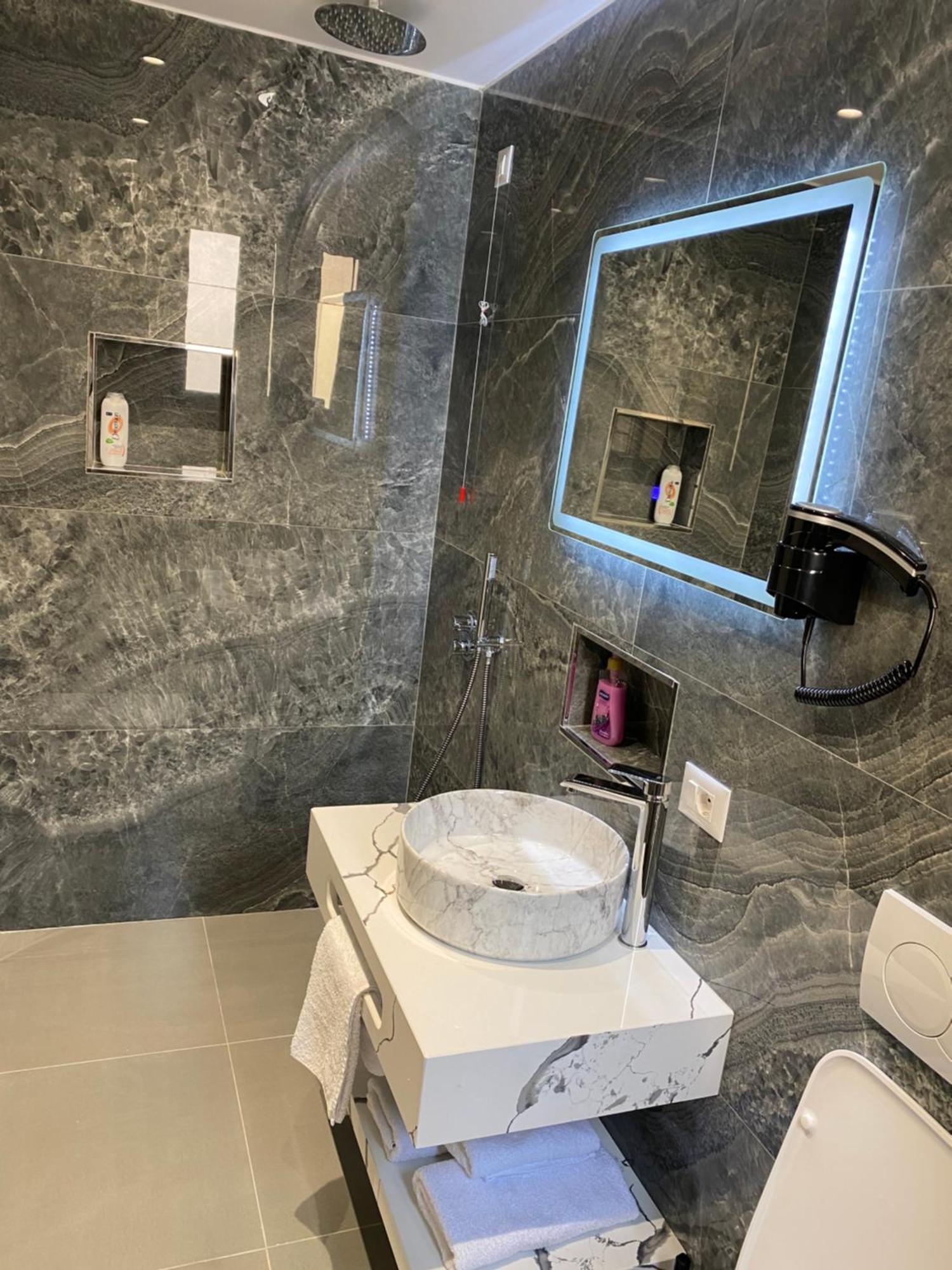Hotel Vila Dedej Durrës Eksteriør bilde